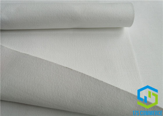 L'ago della laminazione di PTFE ha perforato 550gsm ritenuto poliestere